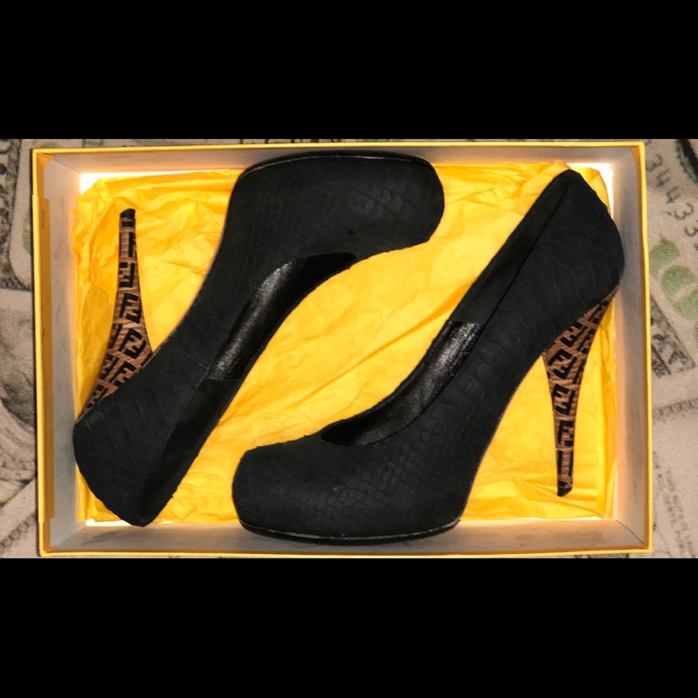 Fendi black pumps